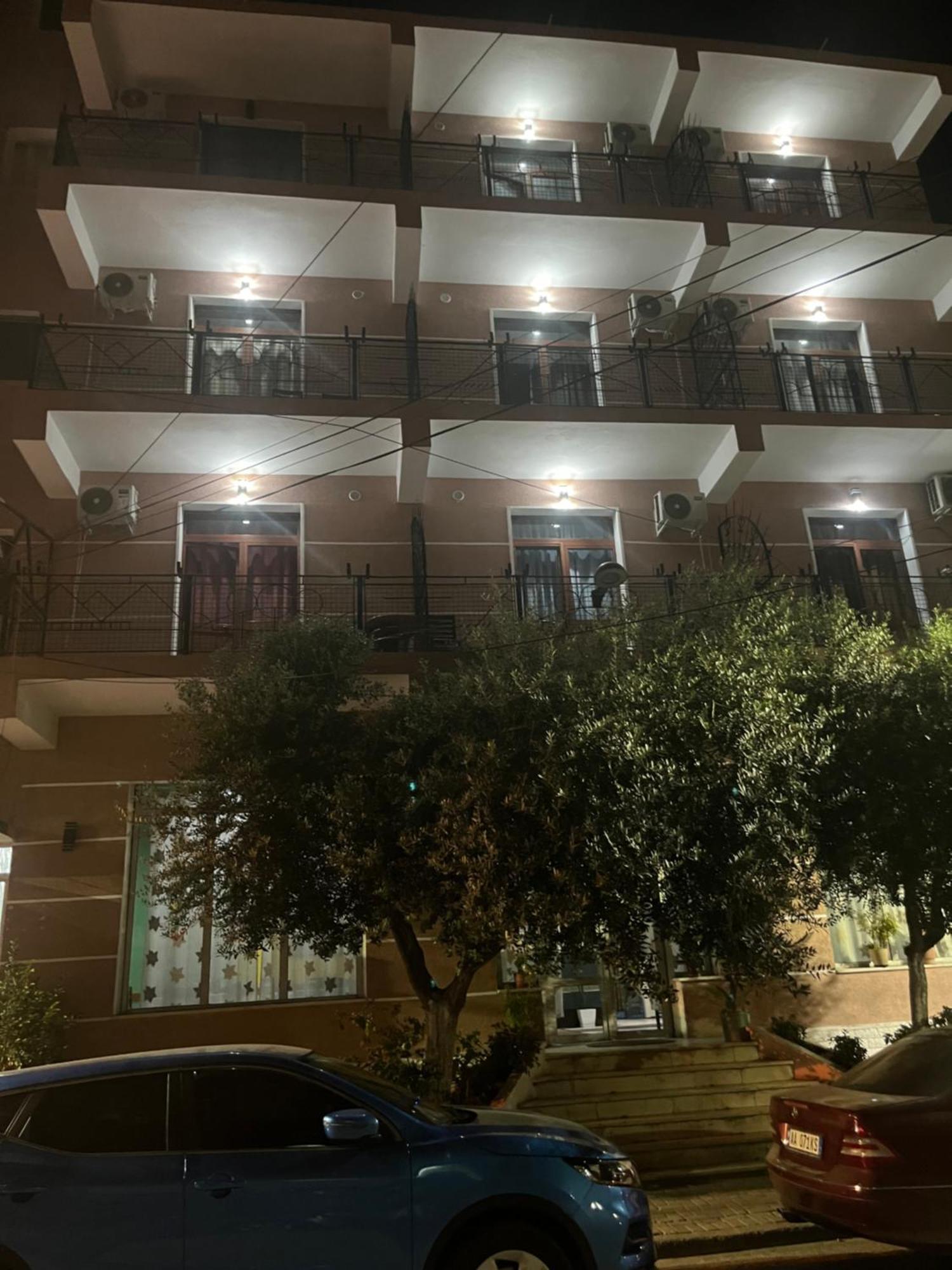 Hotel Luli City Center Durrës Exterior foto